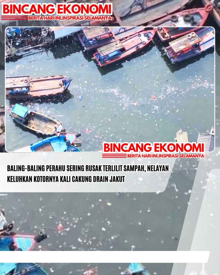 Baling-baling Perahu Sering Rusak Terlilit Sampah, Nelayan Keluhkan Kotornya Kali Cakung Drain Jakut